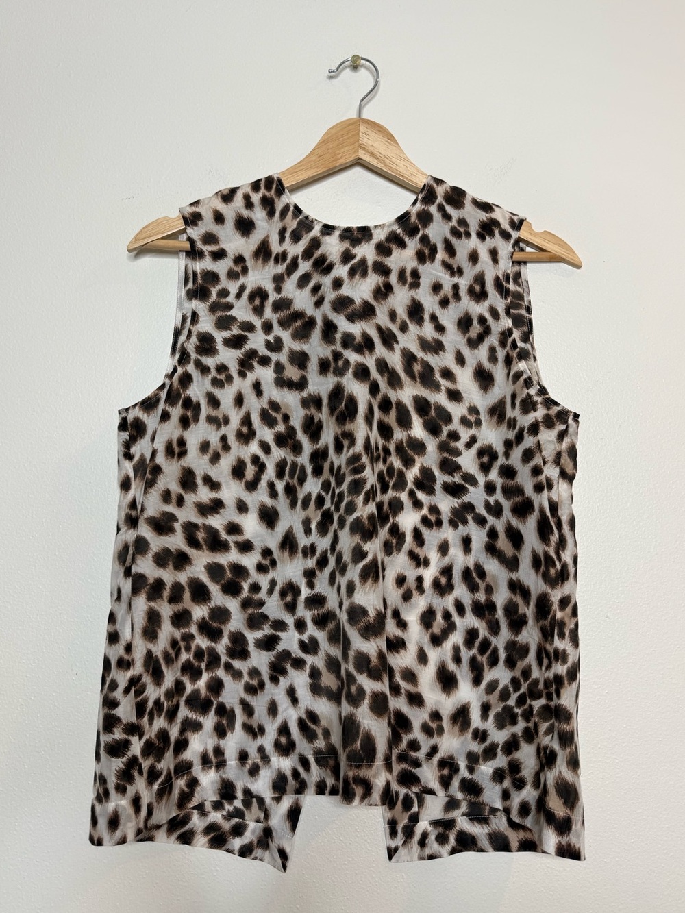 Equipment Femme size xs cheetah leopard print tank top open back button up back